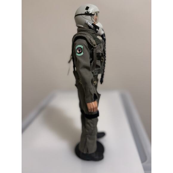 GI JOE 12" FAO Schwarz F15E Pilot Pre-Owned VG Condition - Picture 3 of 15